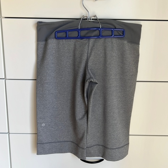 Lululemon light grey long shorts size 10 - Picture 2 of 9